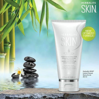 Instant Reveal Berry Scrub - SKIN 120 mL Each